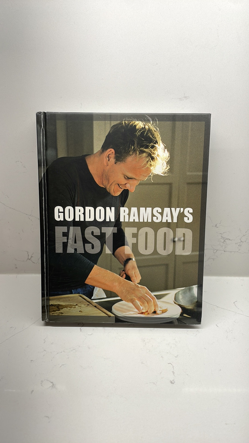 Various cookbooks - Gordon Ramsay, Donna Hay, Two Kitchens..etc image indicator(2)