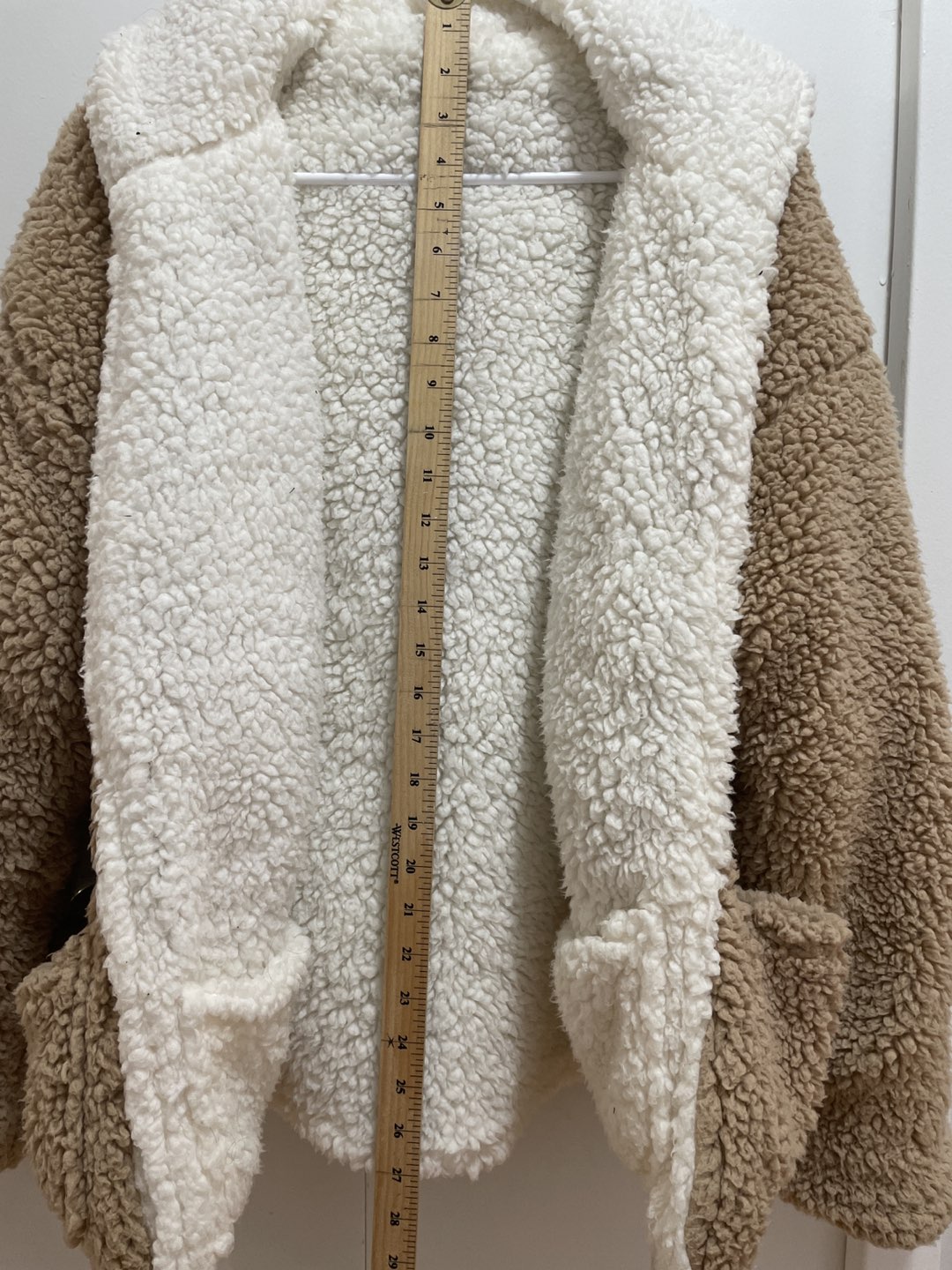 Spring jacket moving sale image indicator(3)