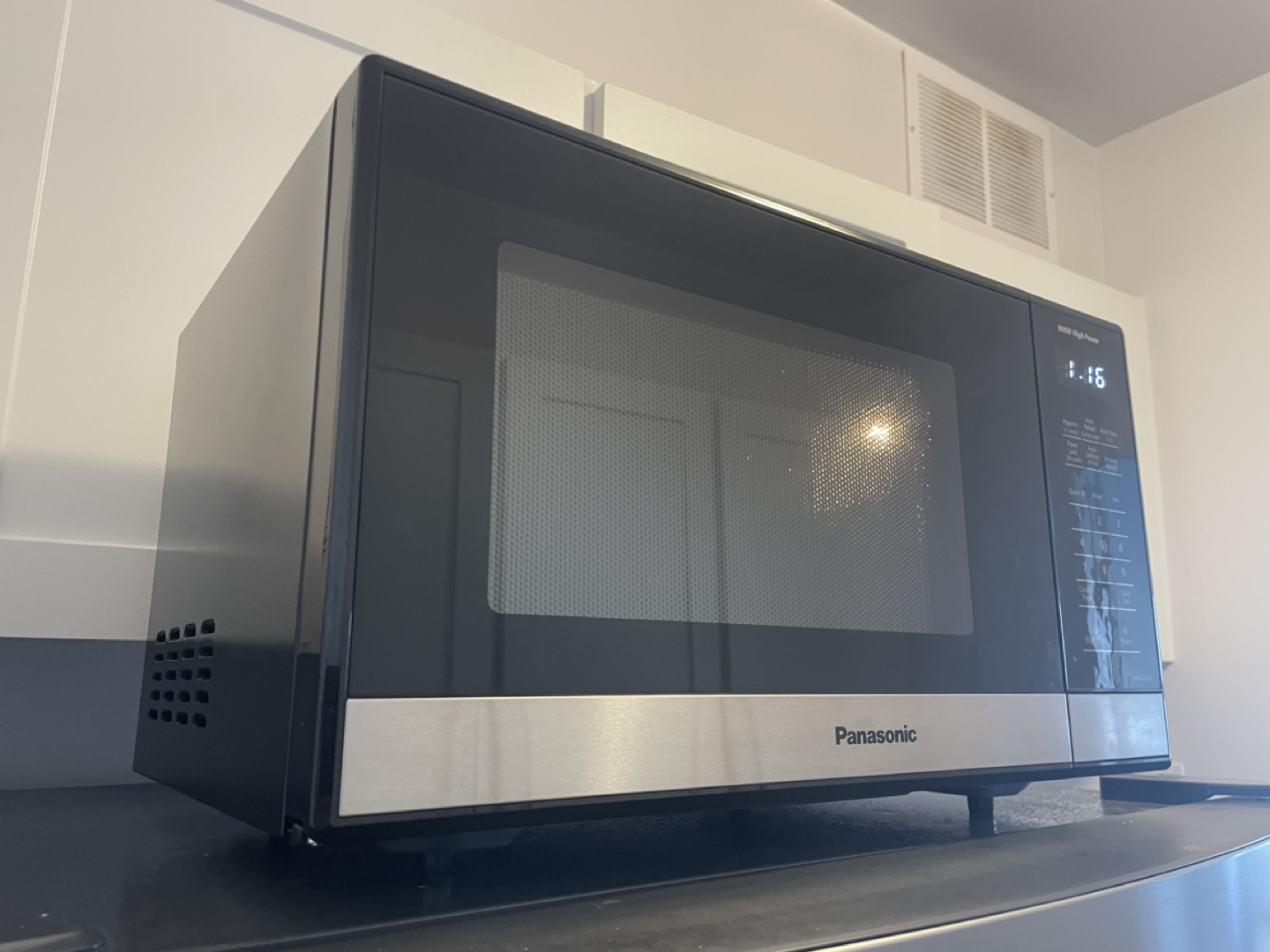 Panasonic NN-SG458S Countertop Microwave, 0.9-cu.ft. - photo 4