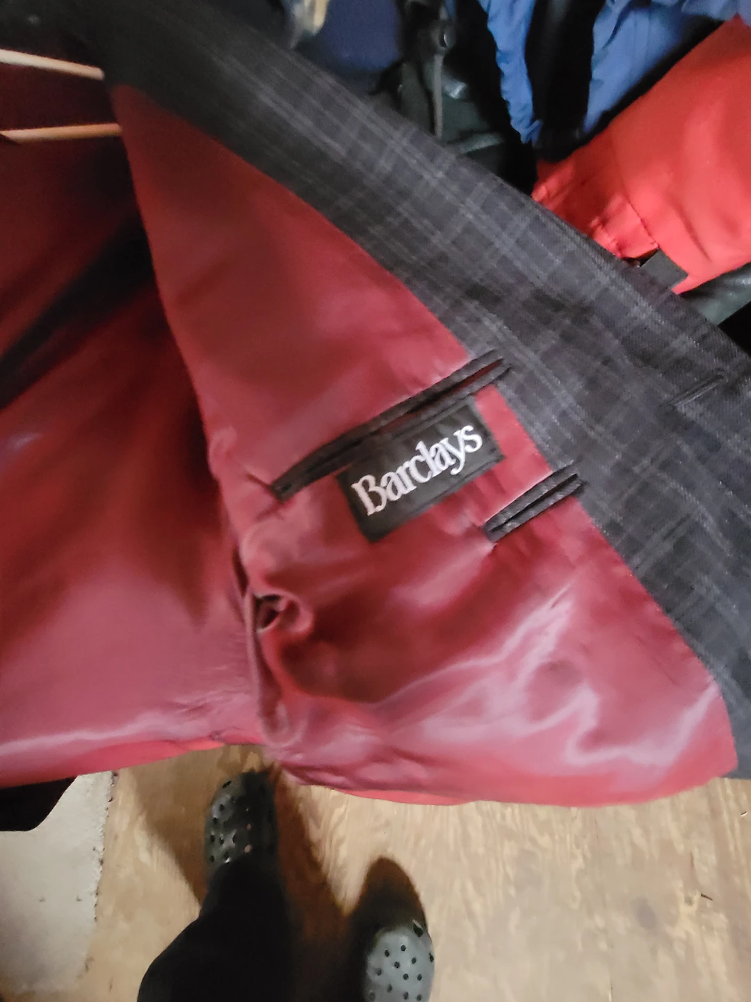 Large suit jacket image indicator(3)