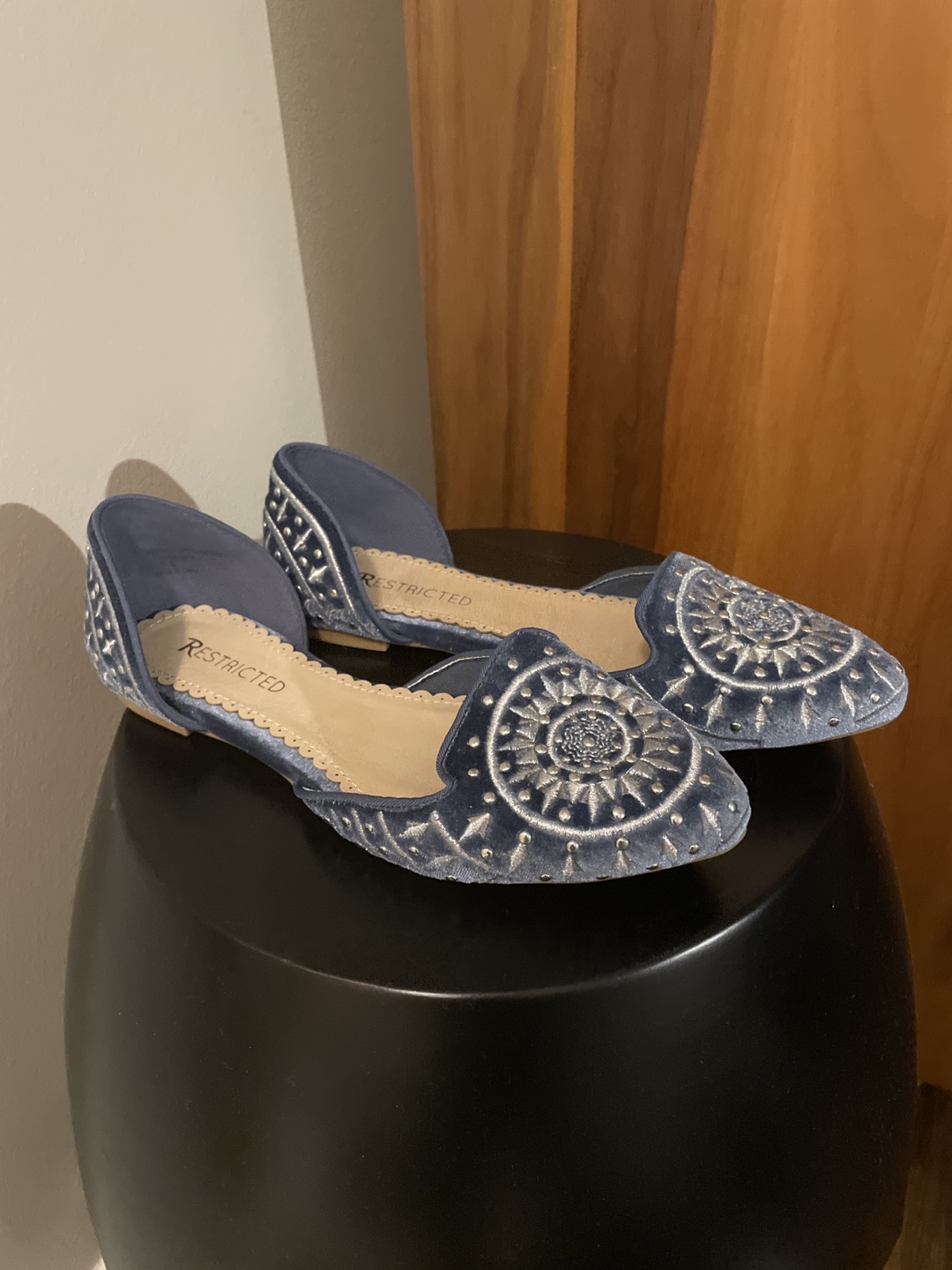 Silver and Blue Flats 💎 thumbnail