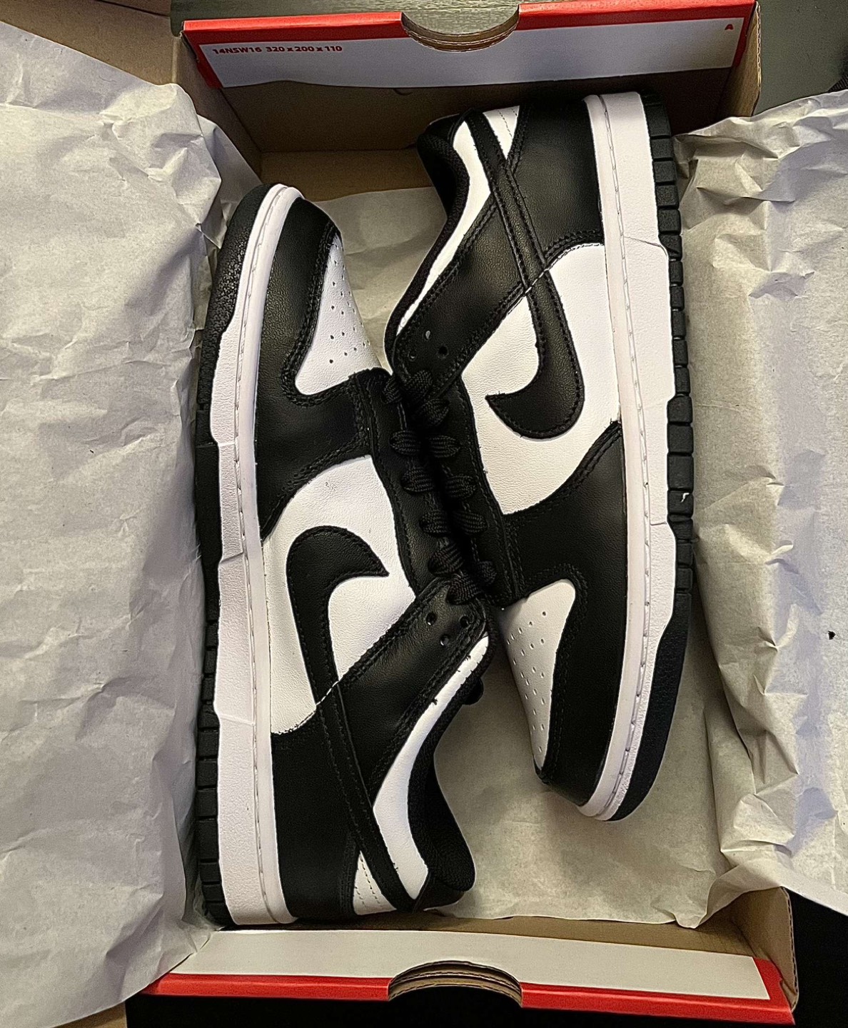 WTS Panda Dunks thumbnail
