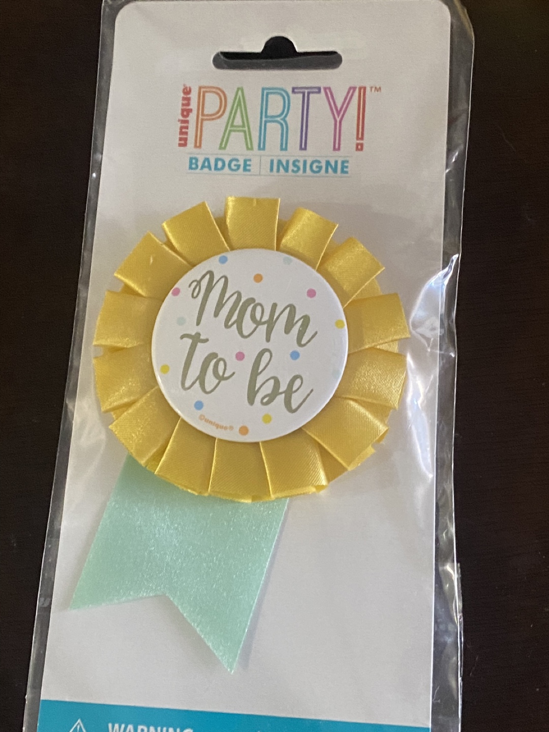 Mom-to-be baby shower pin