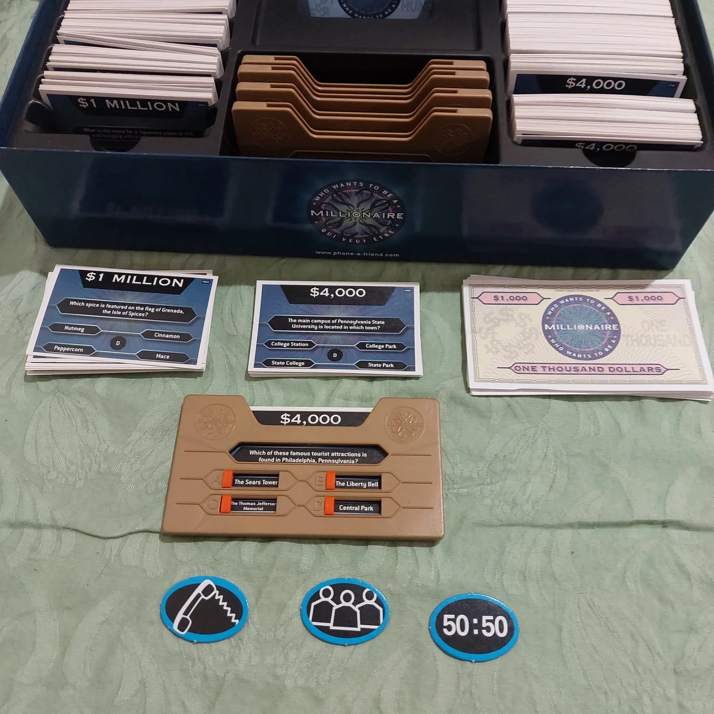 Who Wants to be a Millionaire Board Game image indicator(8)