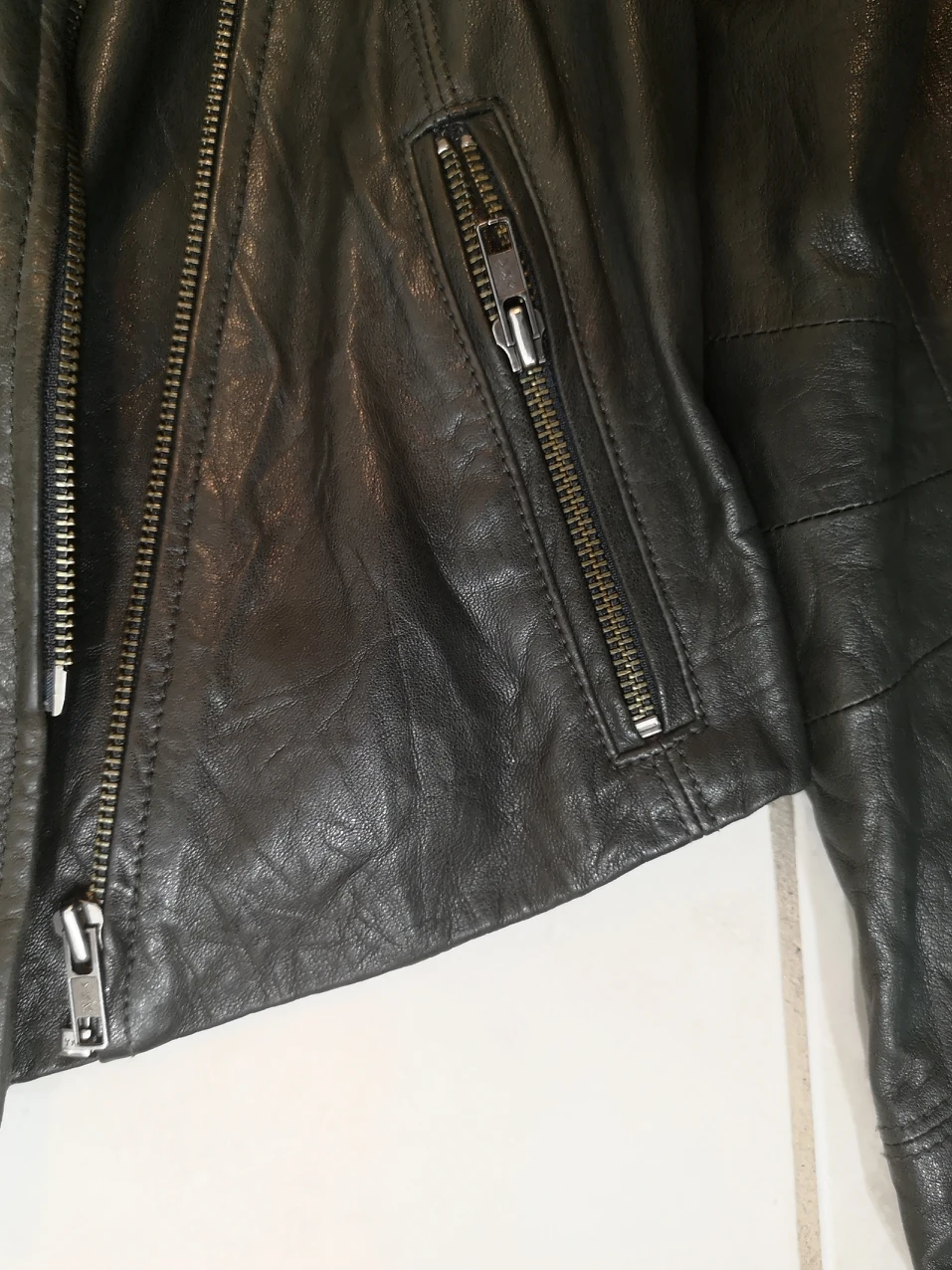 00s Vintage washed grey leather asymmetrical zipper jacket - photo 4