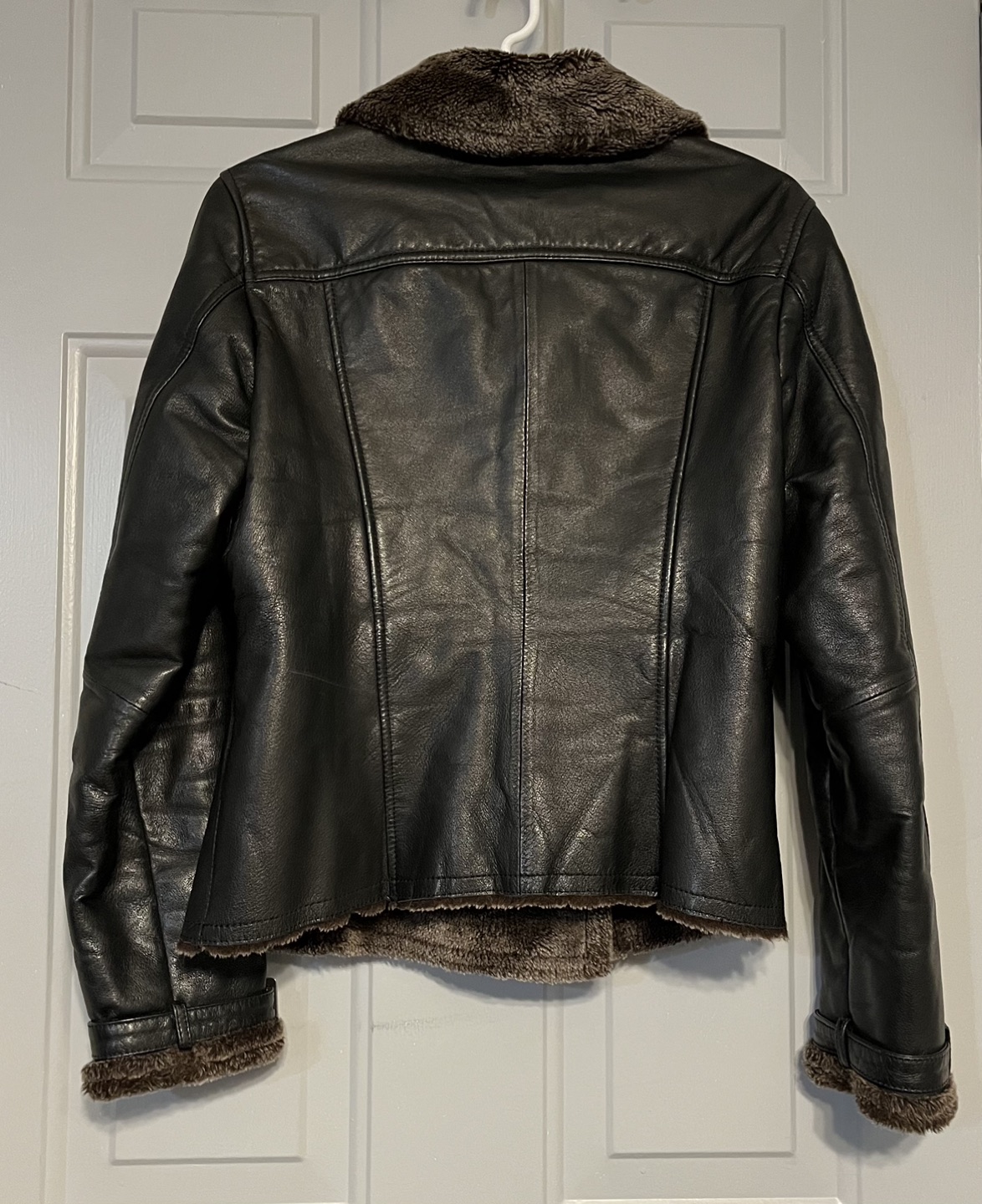 Leather Jacket Lined with Faux Shearling Ladies Size Small - photo 2