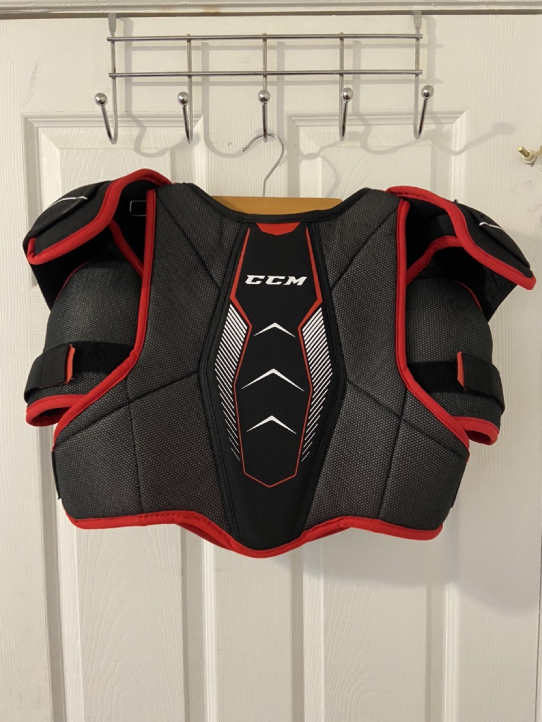 CCM Jetspeed FT350 Hockey Medium Shoulder Pads