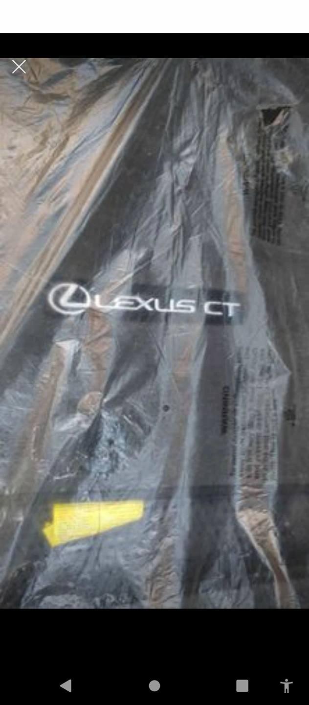 four brand new Lexus mats image indicator(2)