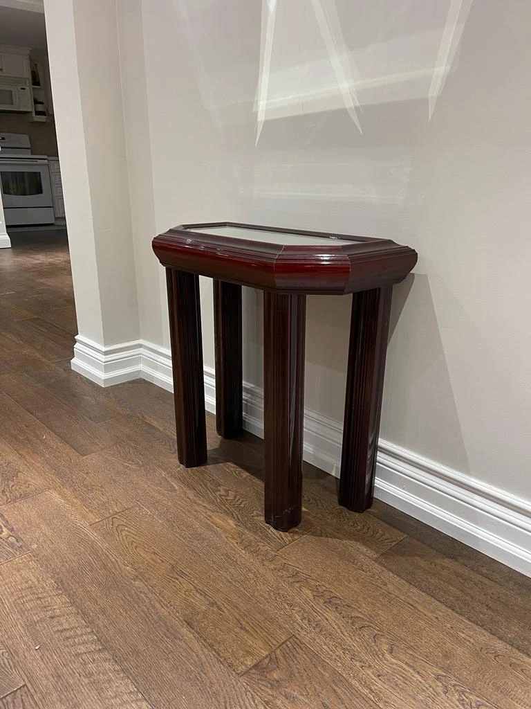 🛋 Mirrored Table Karrot Your Local Buying & Selling