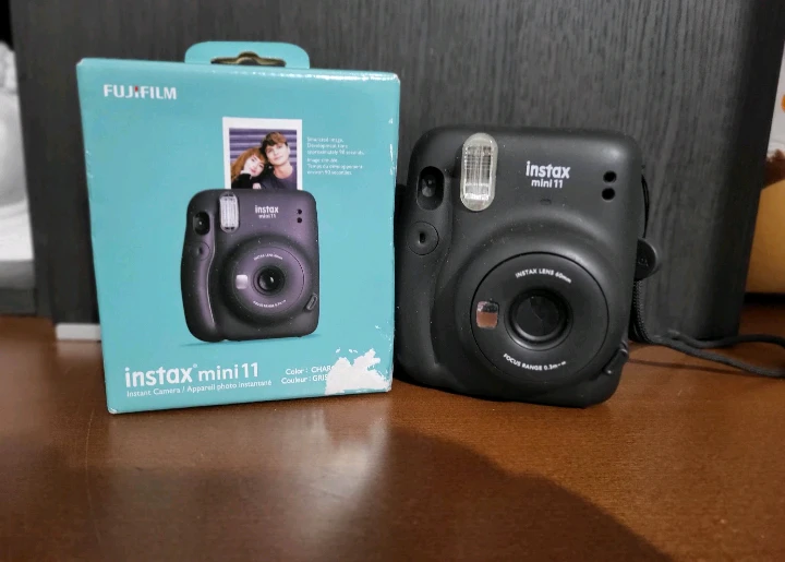 instax 11 camera