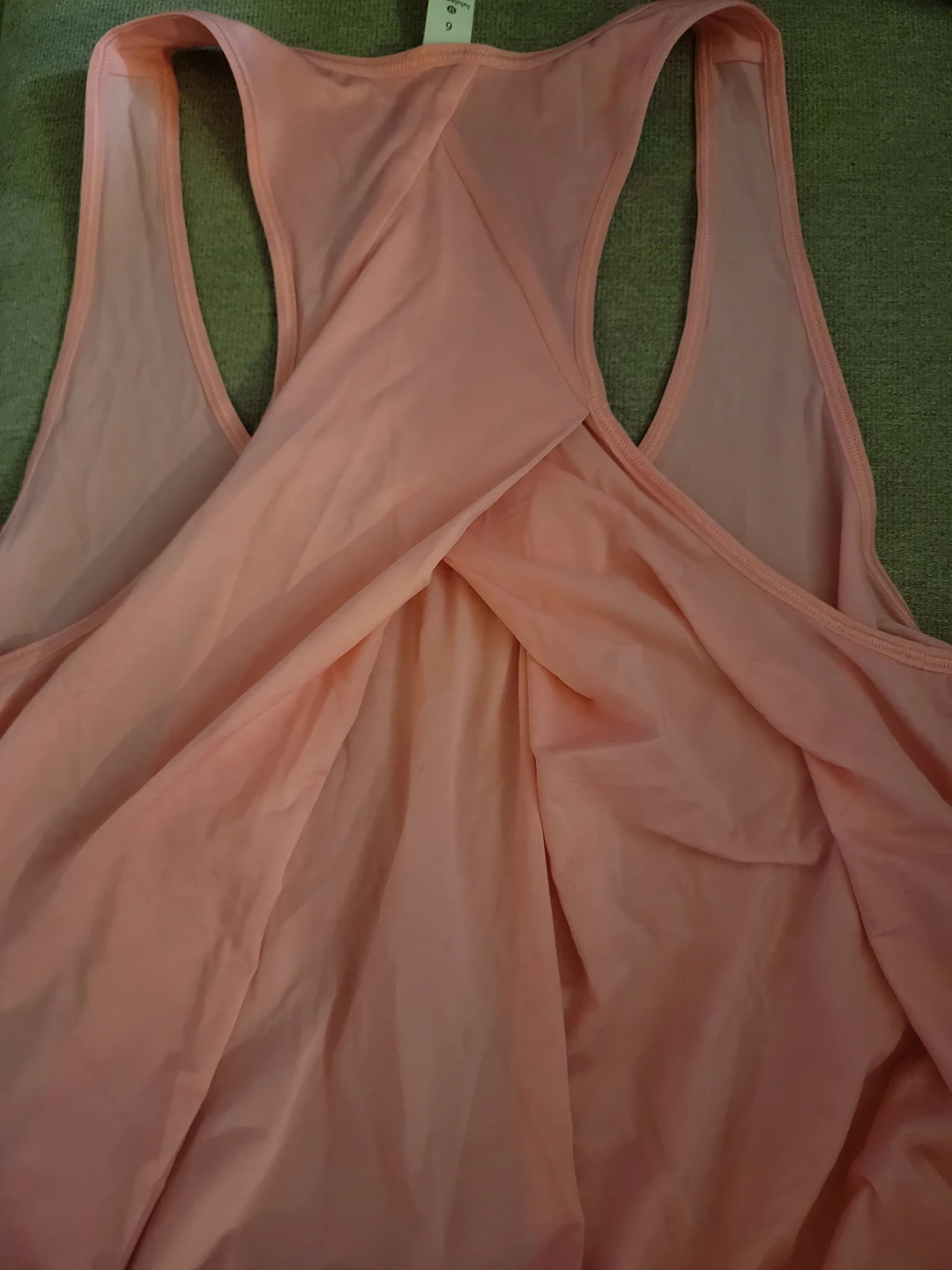 Lululemon tank size 6 💸 image indicator(2)