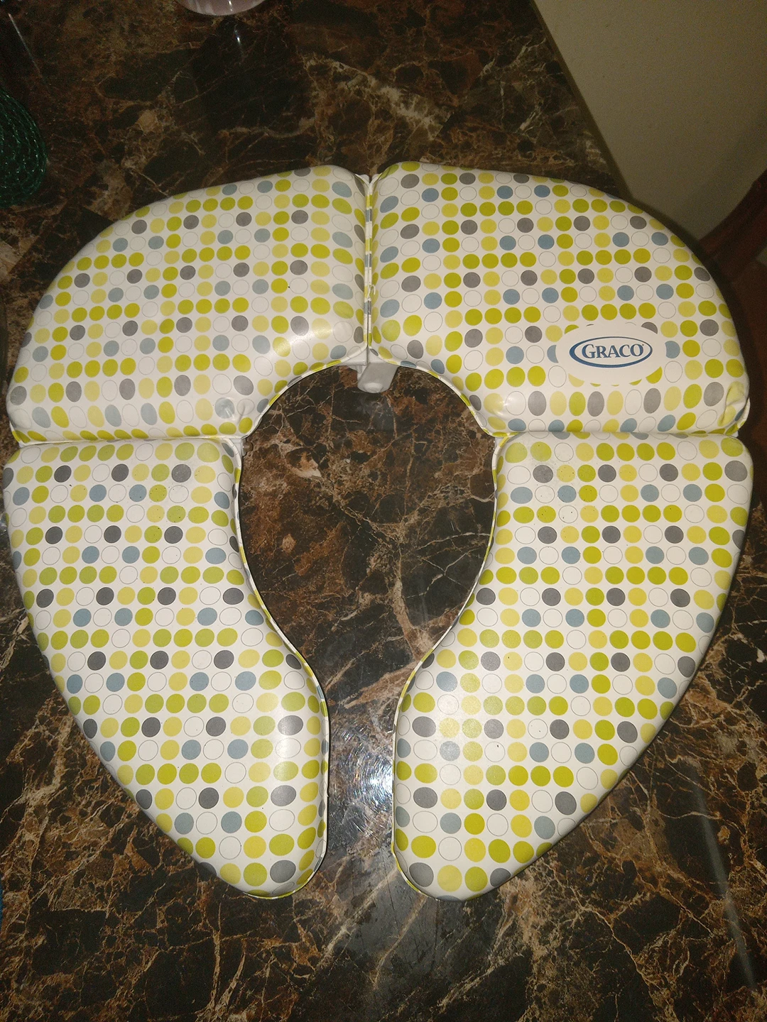 Graco On The Go Foldable Toilet seat image indicator(2)