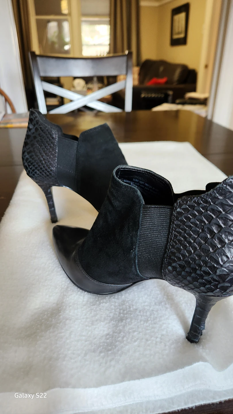 ENZO AnGIOLINI Black Lether Ankle Booties Women's Size 7M - photo 4