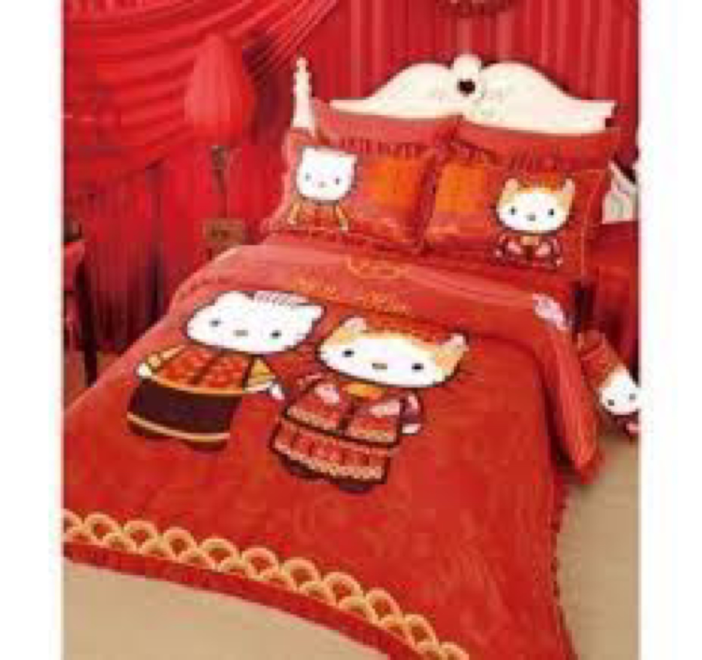 #SellingSpree brand NEW Hello Kitty King size 🛏️ bed sheet Set