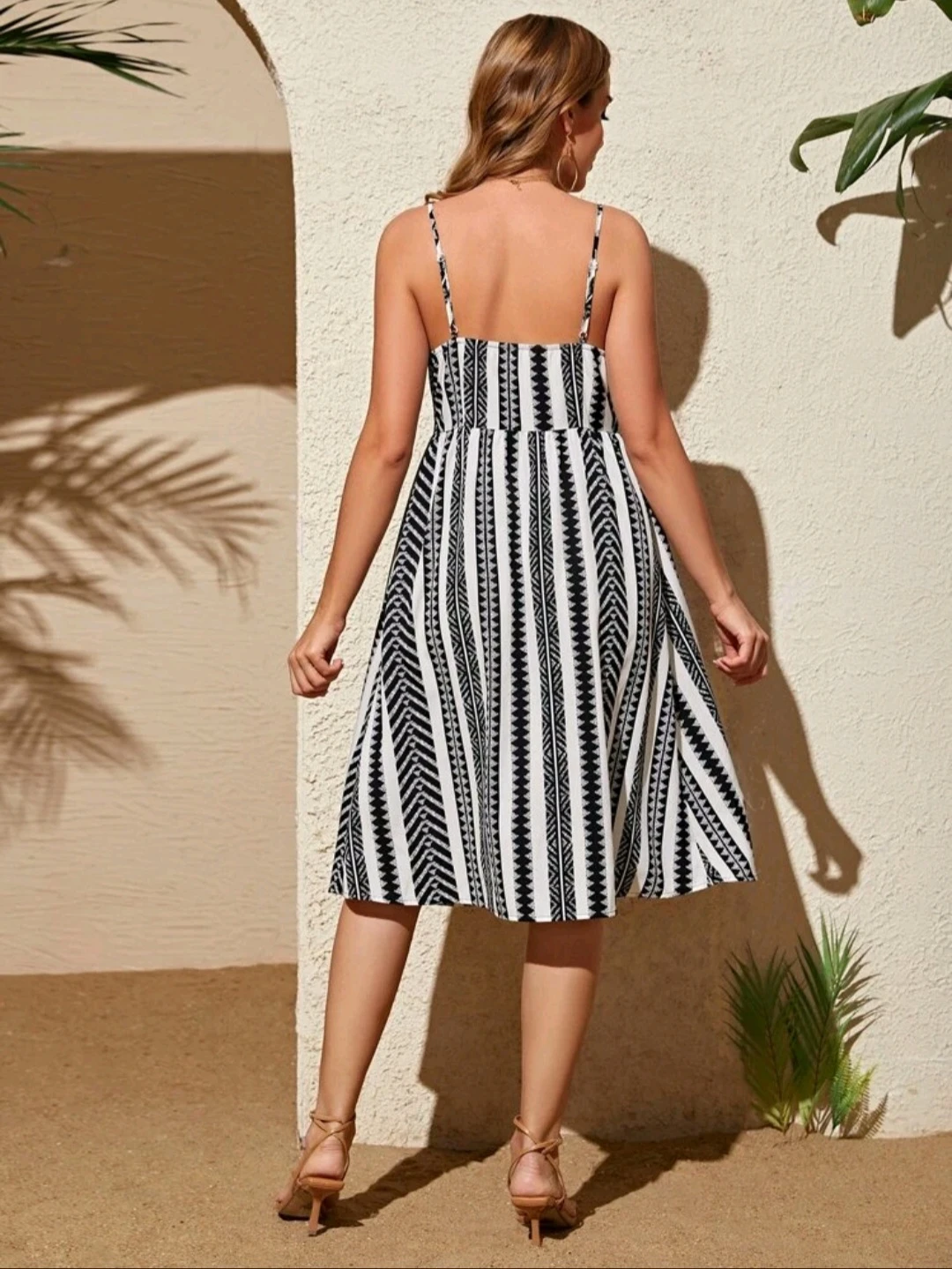 Shein Maternity two pockets image indicator(2)