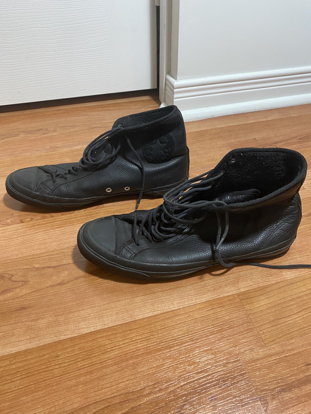 Converse All Star Black Leather High Tops Size 8.5 image indicator(3)