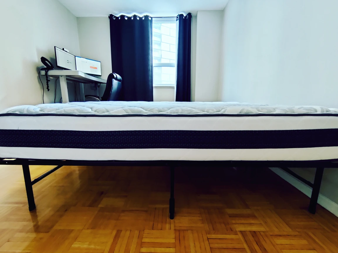 SERTA Queen Size Mattress - photo 3