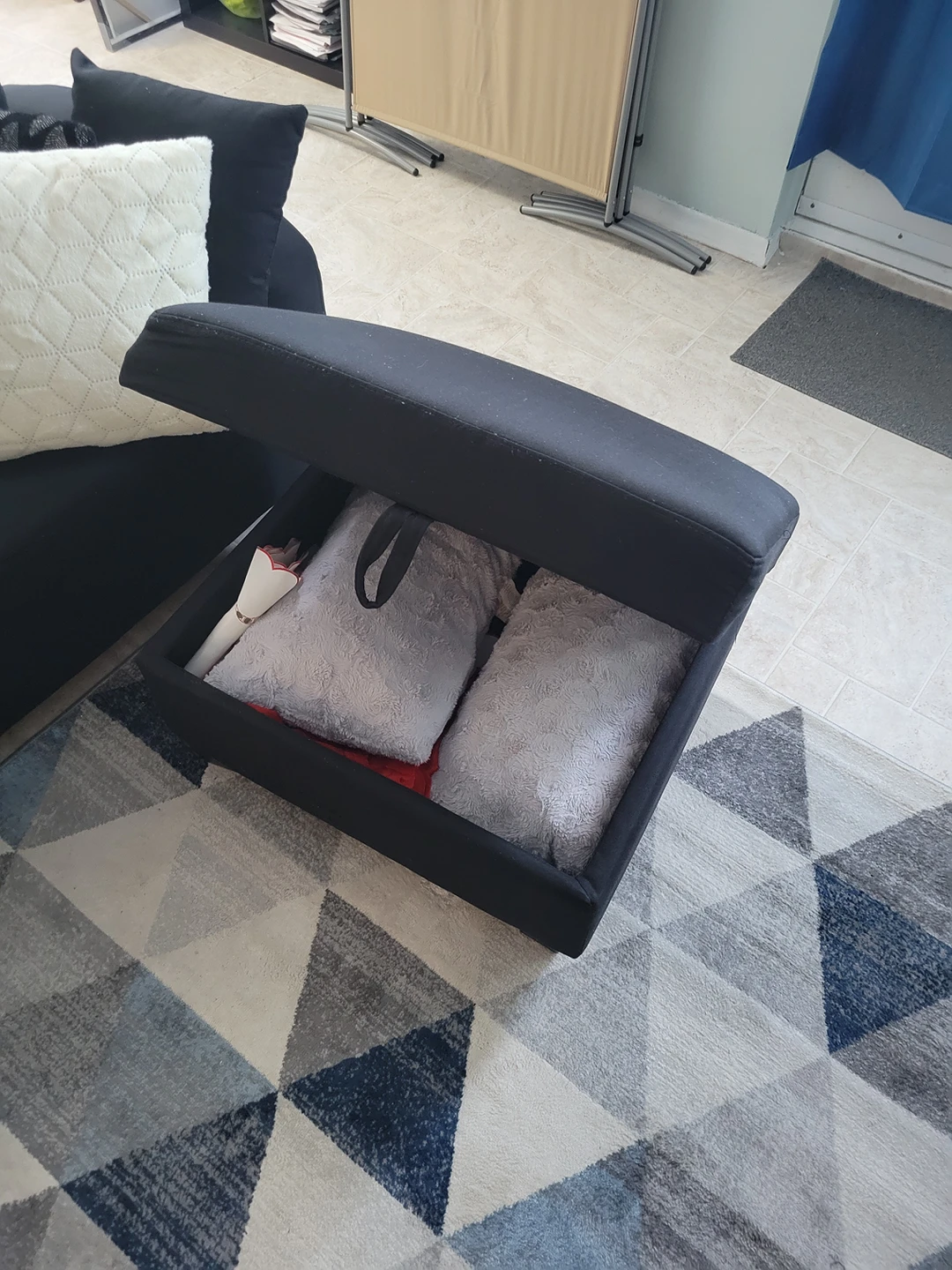 couch/ sectional - photo 4