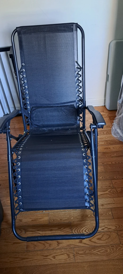 🏀 Brand New long lounge chair thumbnail