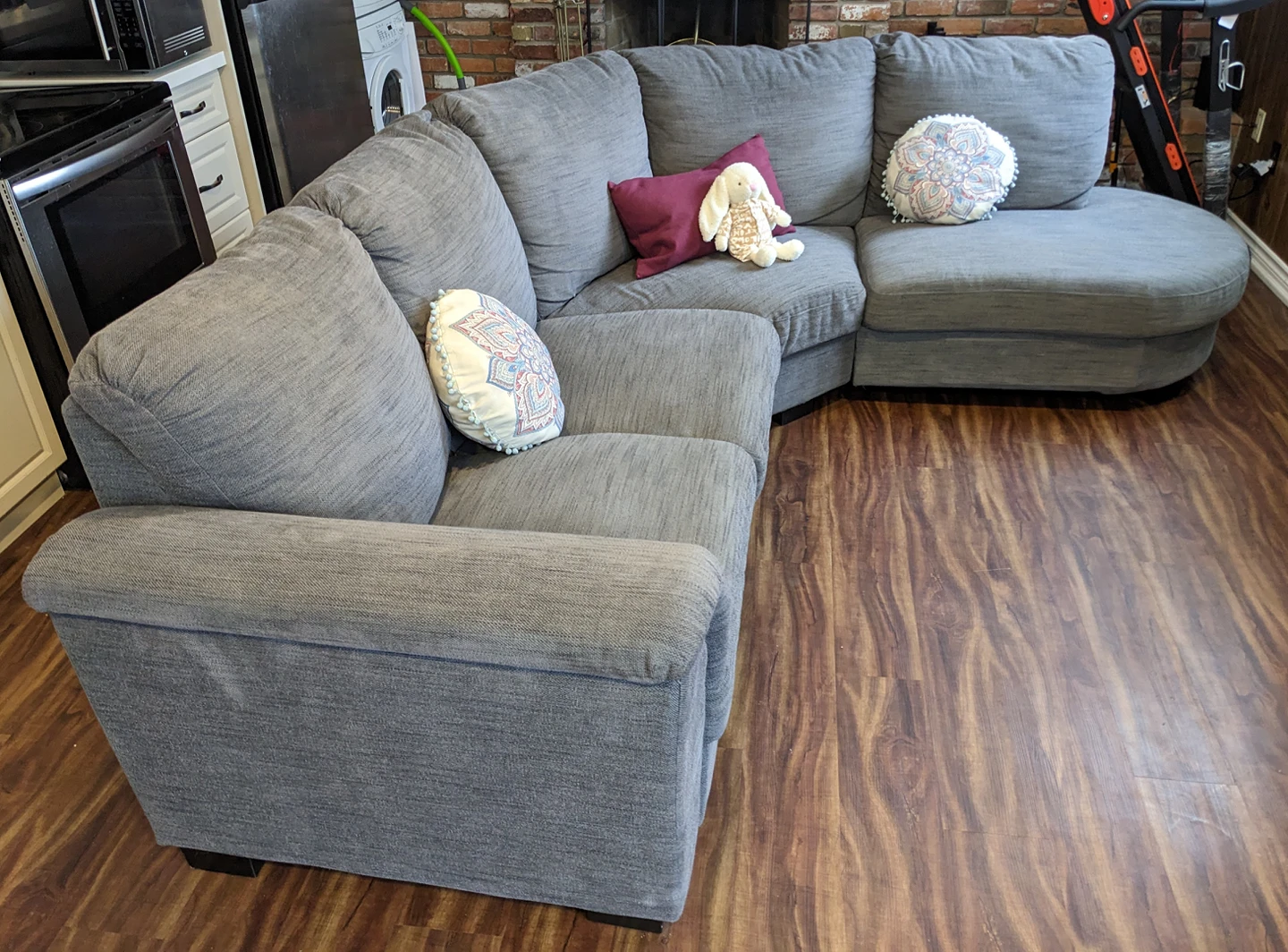 Sectional sofa from IKEA - Great condition - photo 2