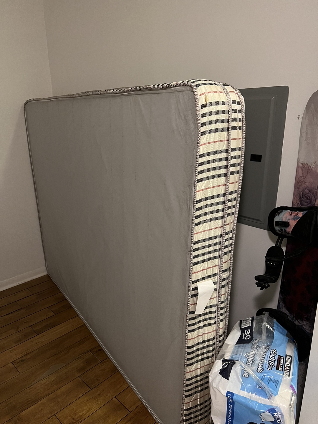 Queen Size Mattress thumbnail