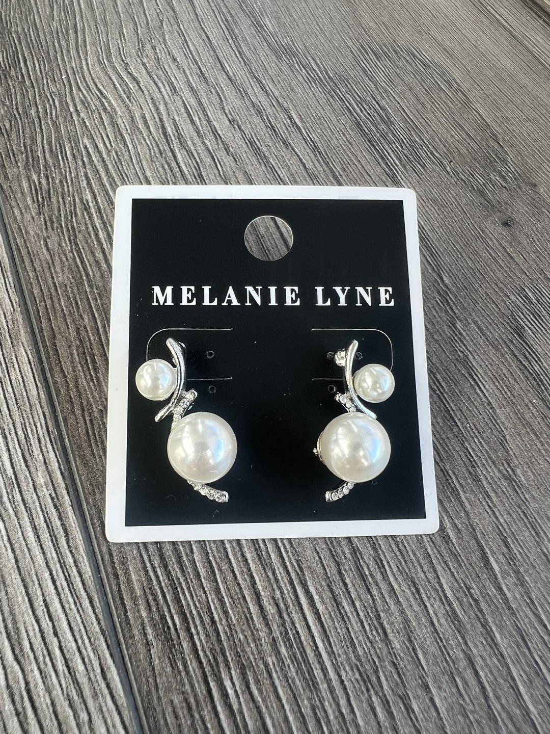 New Melanie Lyne earrings image indicator(2)