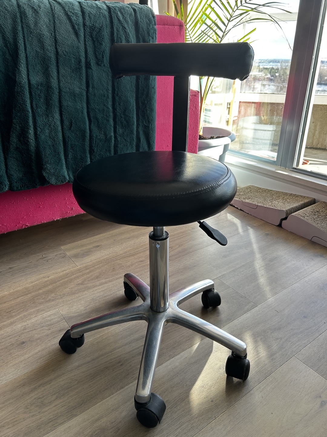 Rolling Spa Stool