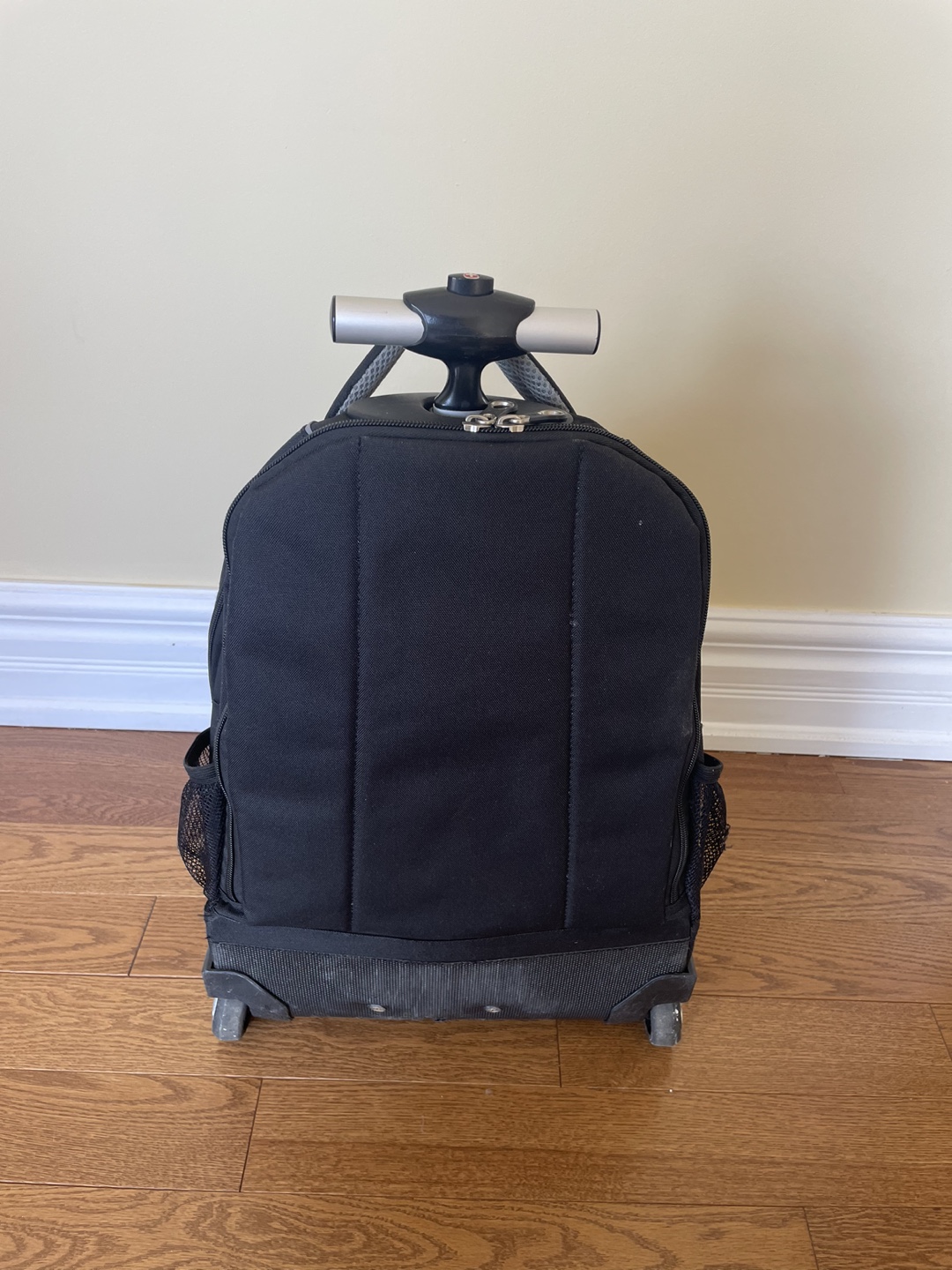 Swiss gear rolling backpack image indicator(3)