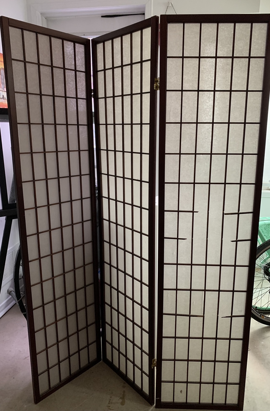 Screen divider