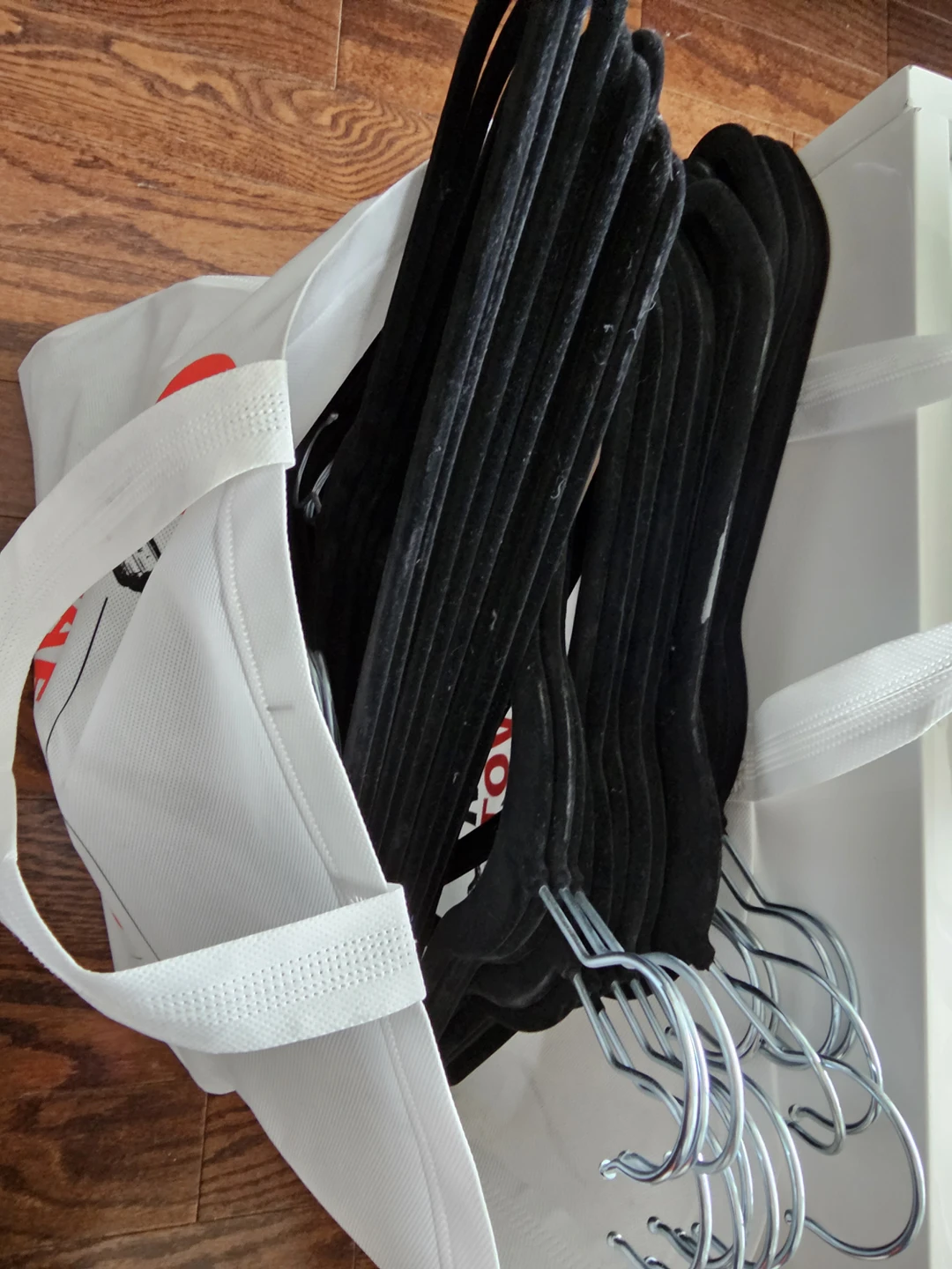 Non-slip hanger 25 pieces thumbnail