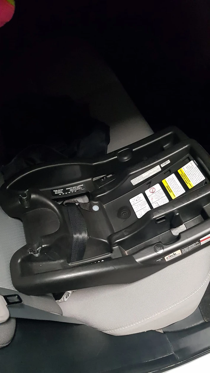 Graco infant car seat with its base