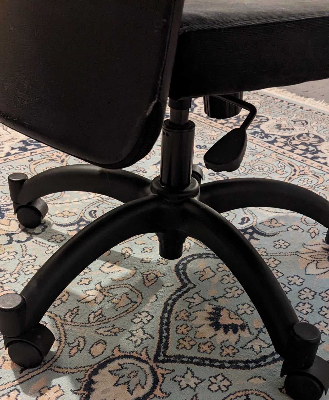 Desk/office computer desk chair in good condition - photo 2