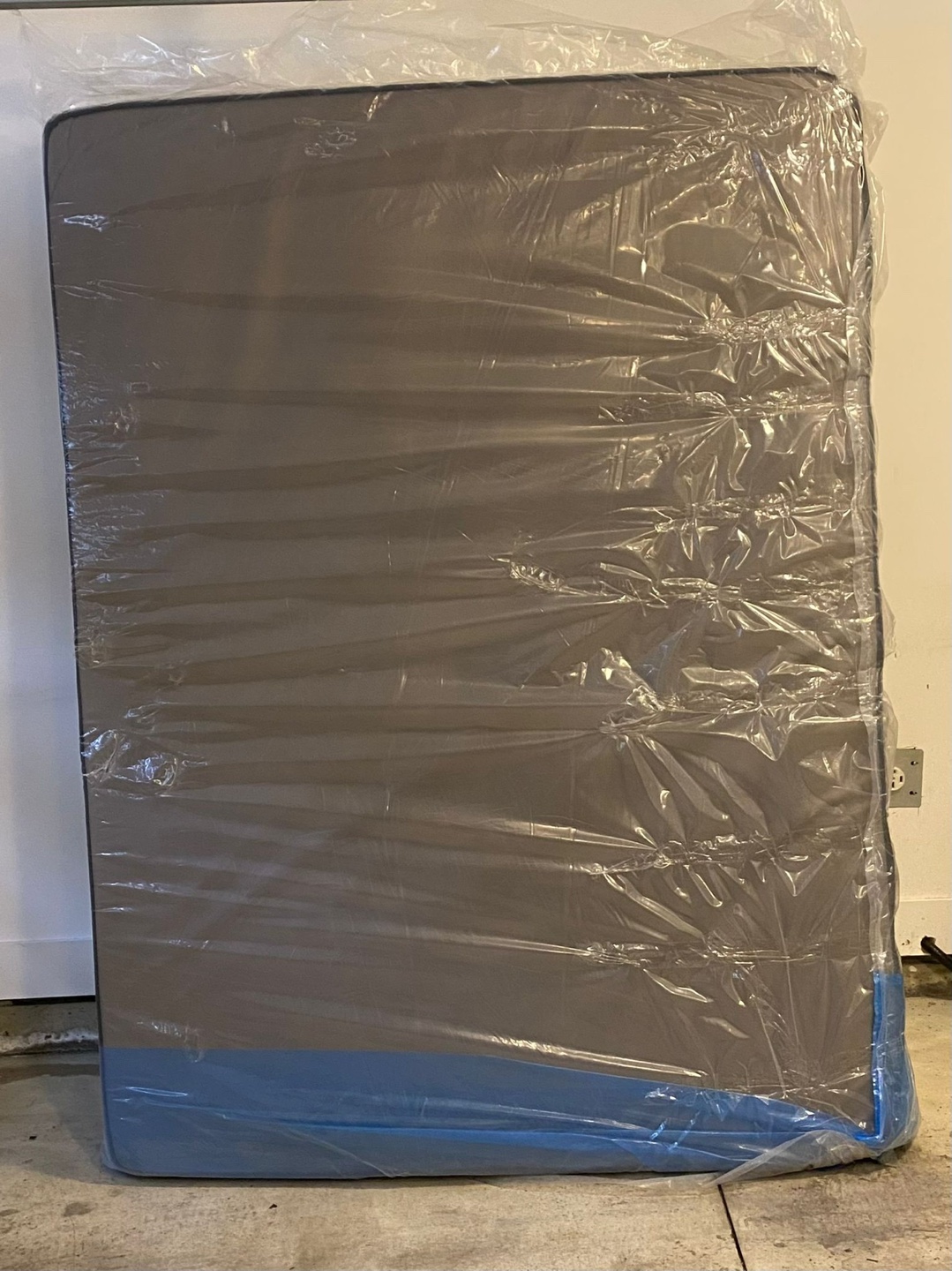 Queen Mattress (New in bag!) - photo 3