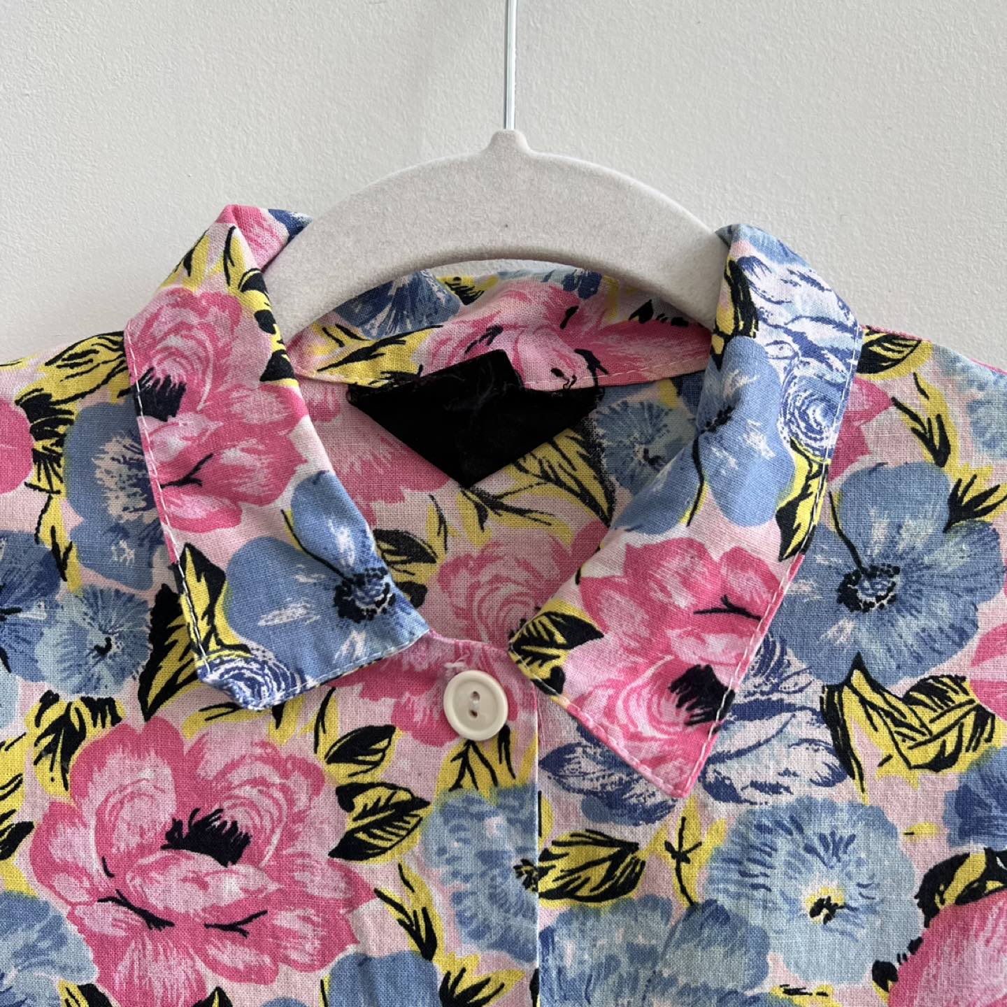 VINTAGE FLORAL RESORT TOP image indicator(3)