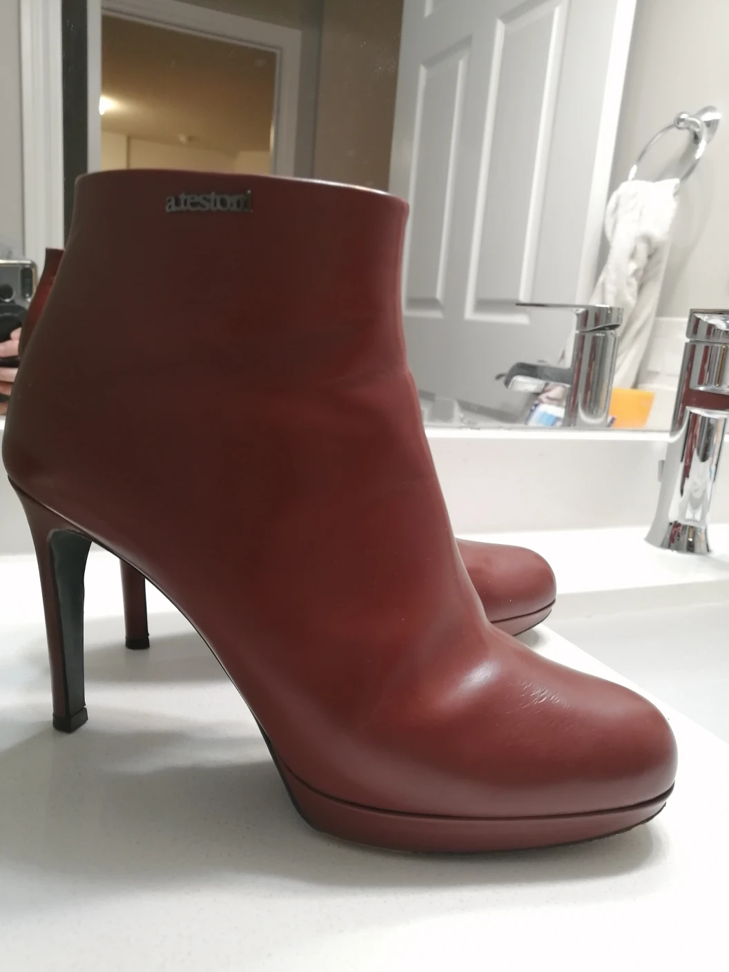 Authentic Italian A Testoni ankle boots - photo 3