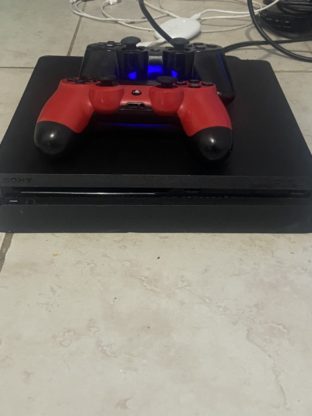 PlayStation 4 - photo 2