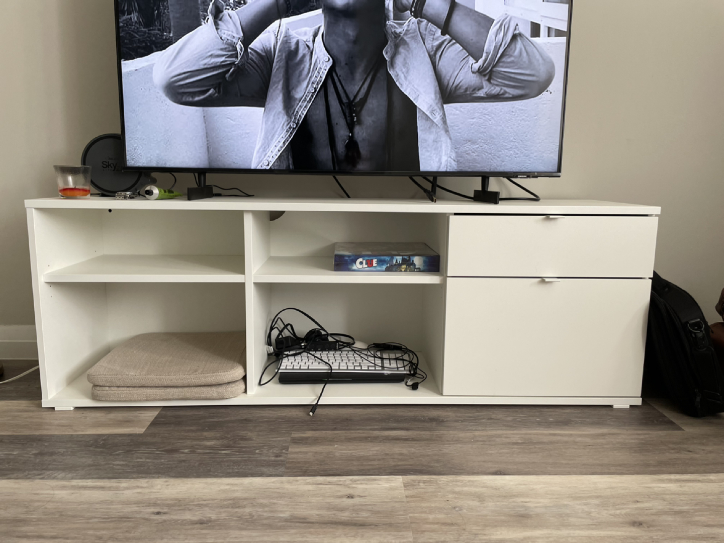 [Moving Sale] IKEA Vihals TV Stand for Sale