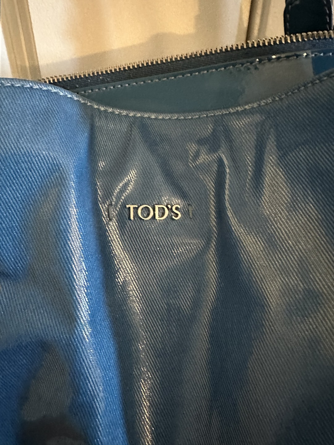 Authentic TODS leather handbag / shoulder tote / crossbody bag image indicator(8)