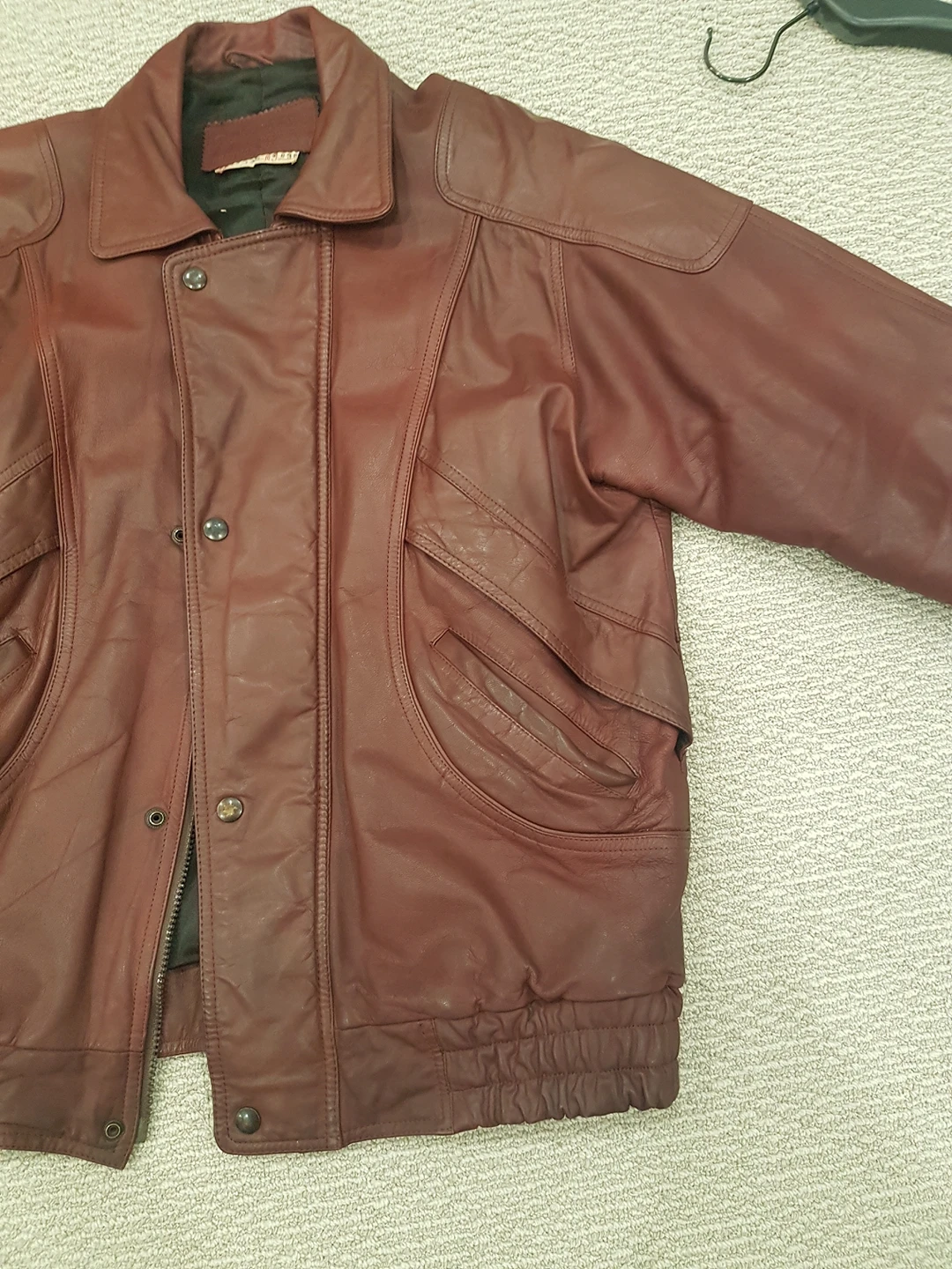 Genue Leather Men Jacket. Size M image indicator(2)