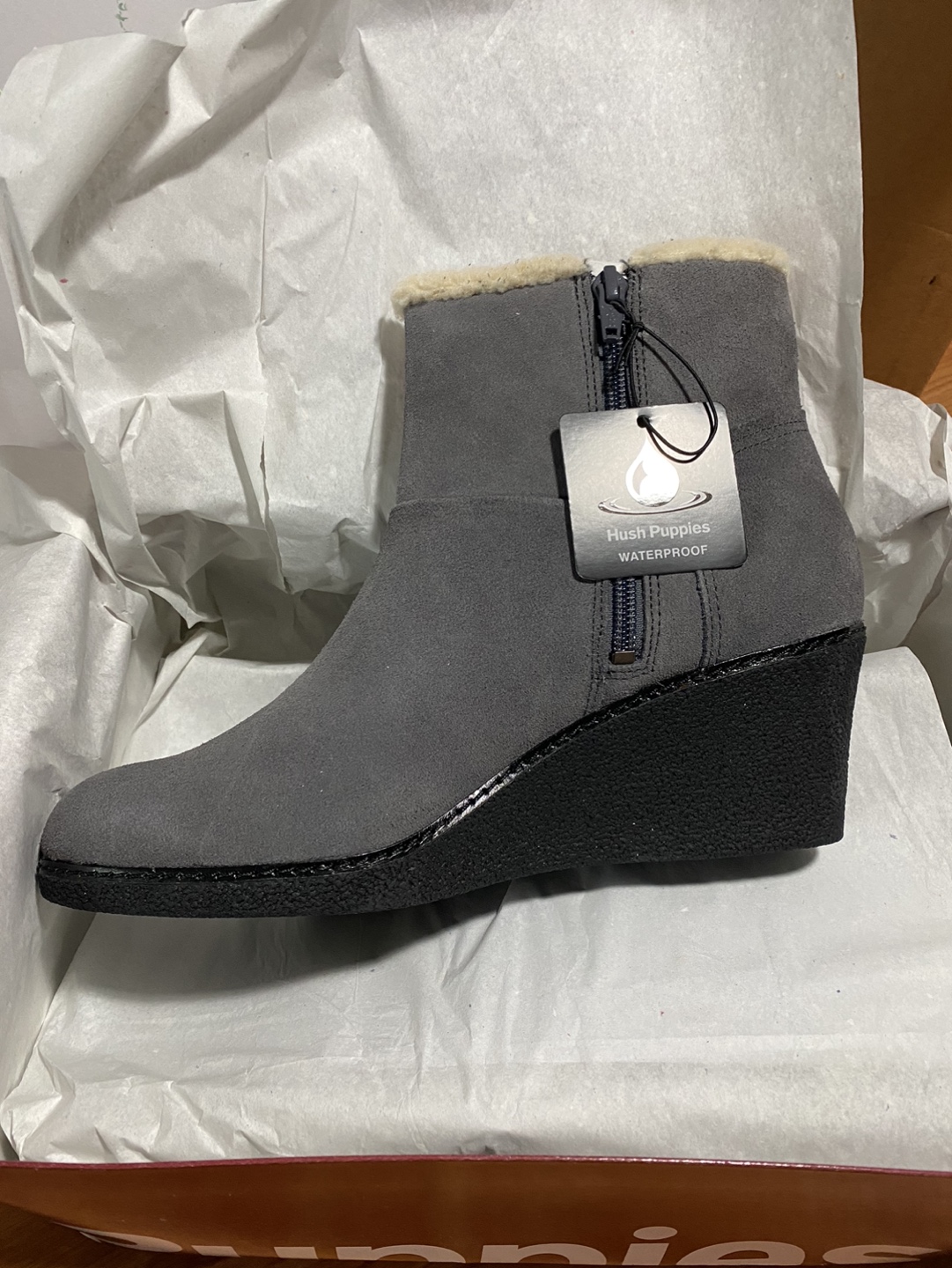 Hush Puppies Ani Hyde Ankle Boots Waterproof Smoke Suede 9.5 image indicator(3)