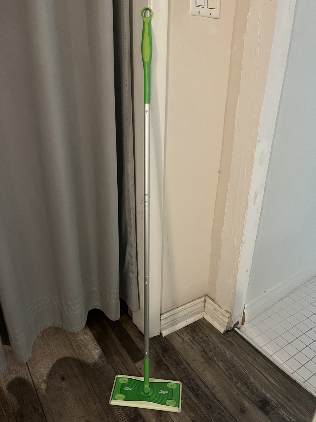 Swiffer mop - photo 2