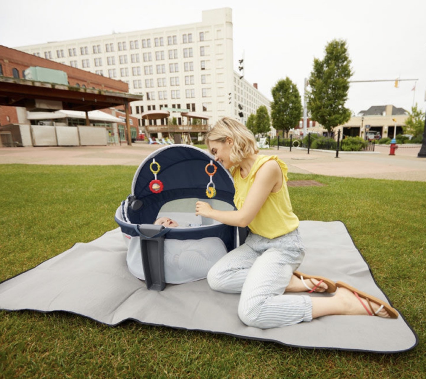 Fisher-Price On-the-Go Baby Dome - photo 5