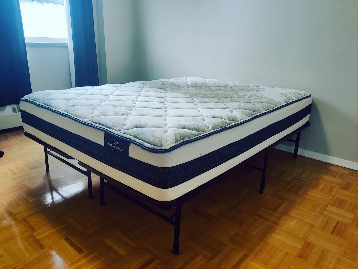 SERTA Queen Size Mattress thumbnail