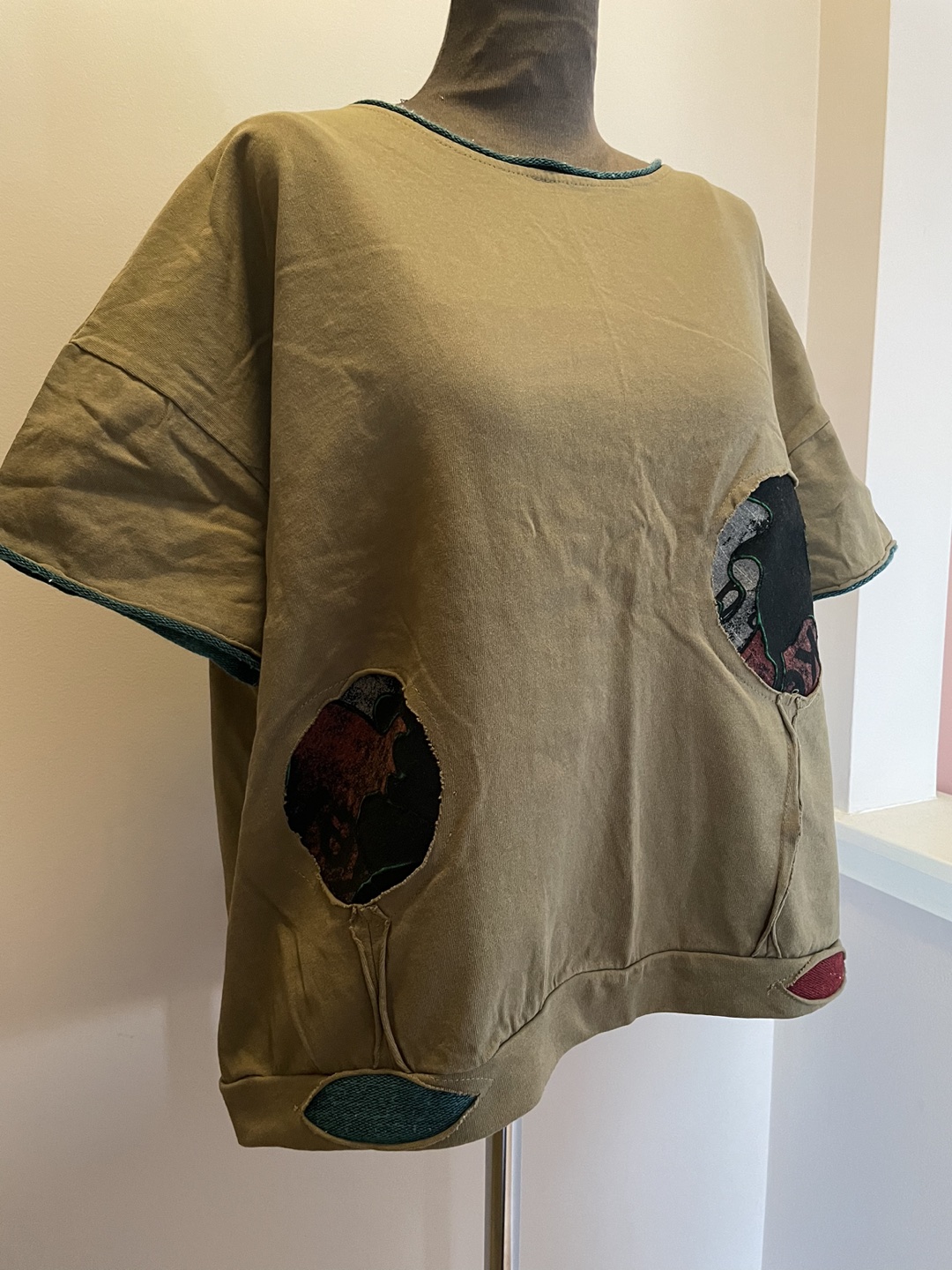 Unique tops/ $3 each, $5 for two - photo 2