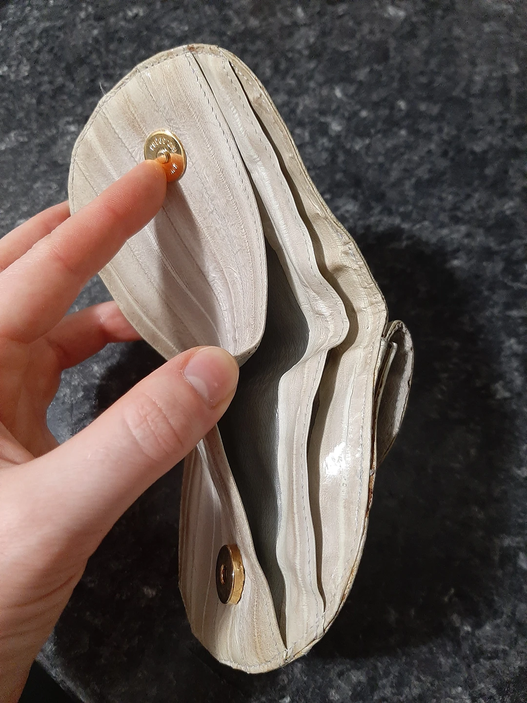 Vintage Korean Eel Skin Wallet image indicator(2)