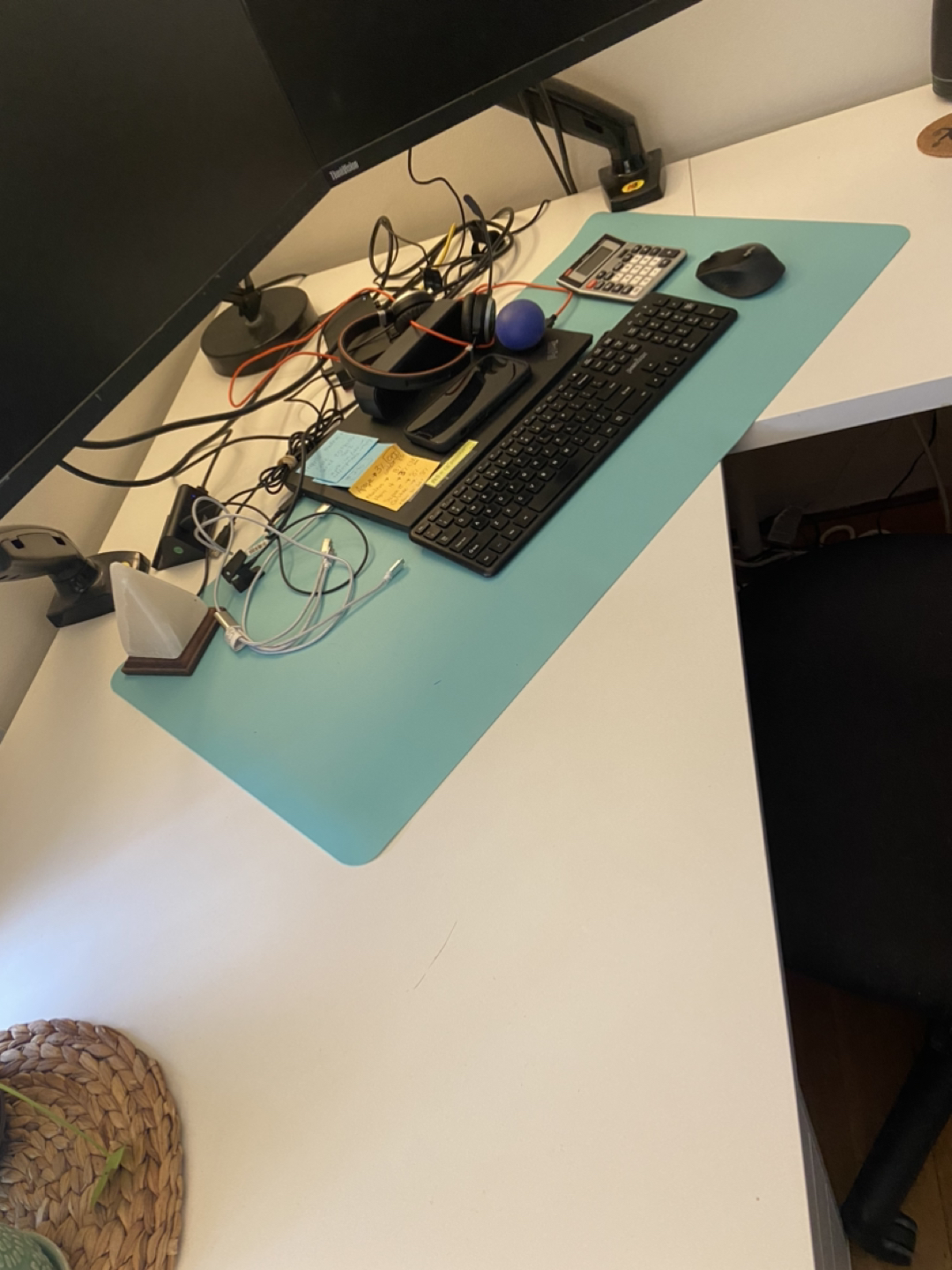 White IKEA corner desk (available for pick up Apr 25-28 only) - photo 2