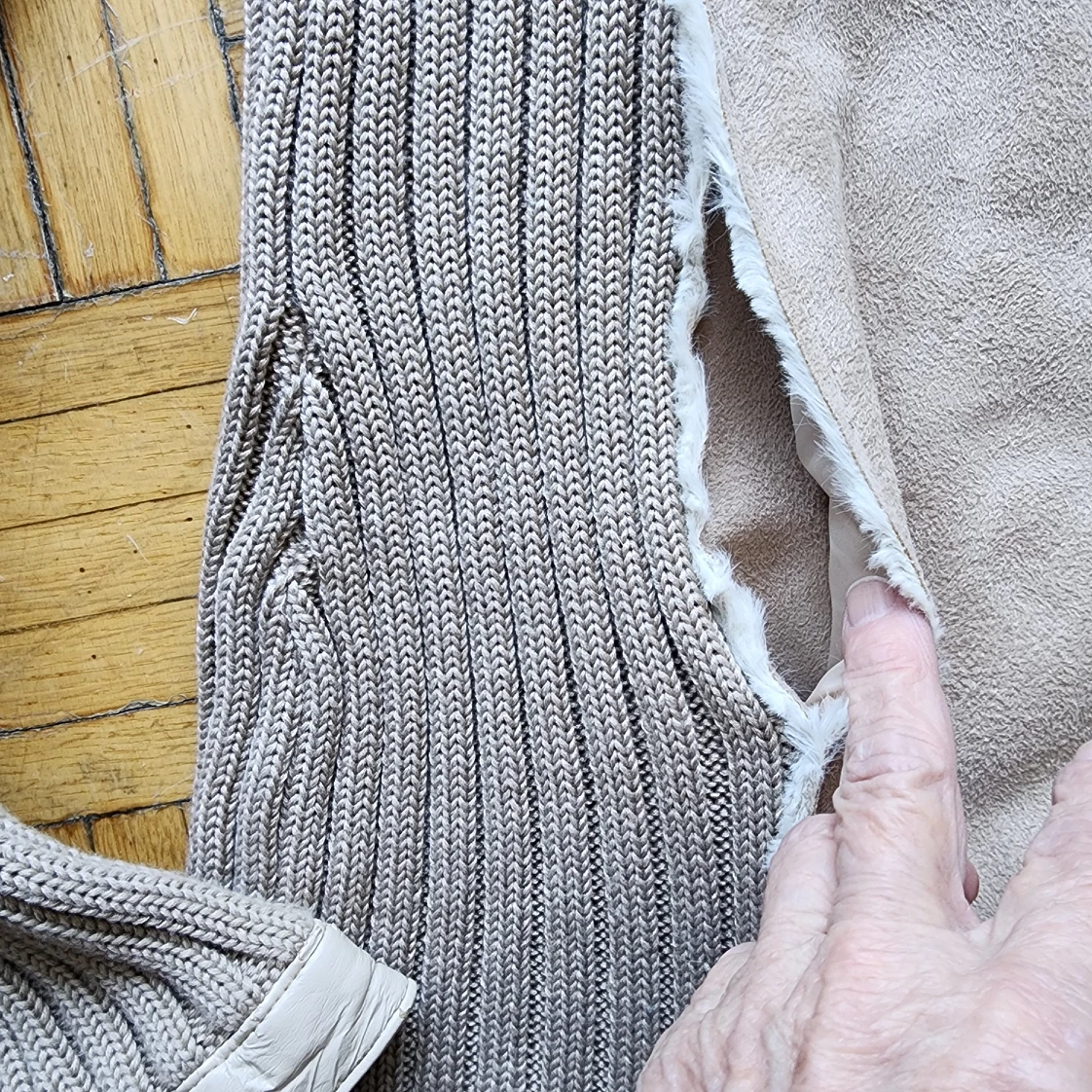FAUX FUR AND SUEDE KNIT SWEATER JACKET ~ SIZE S thumbnail