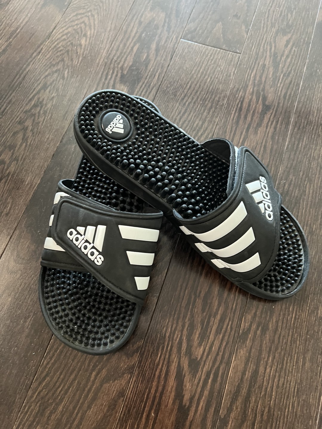 Adidas Slidders image indicator(4)