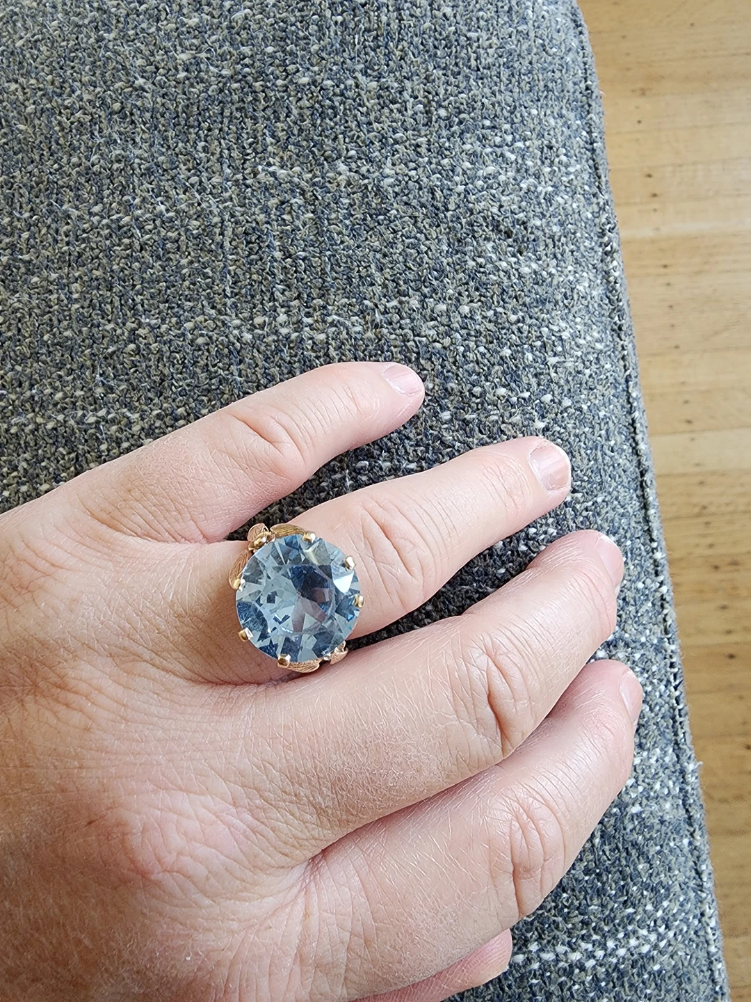 blue gemstone - photo 2