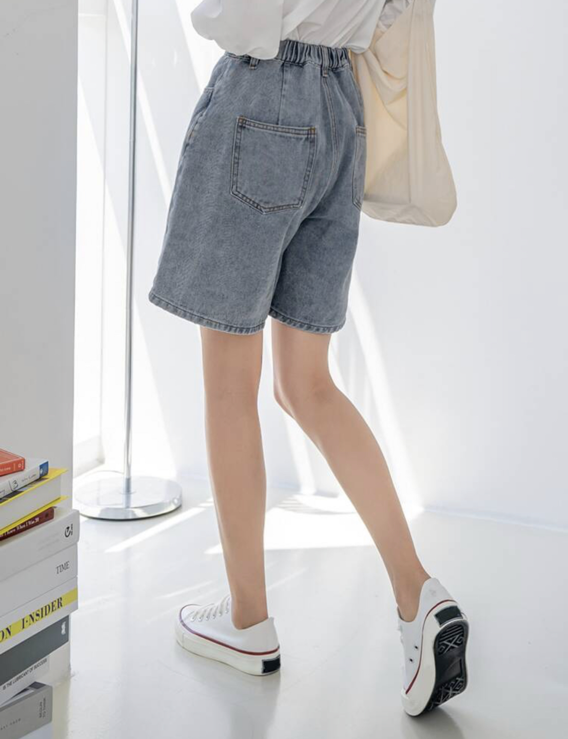 Jean Shorts with cherry embroidery image indicator(2)